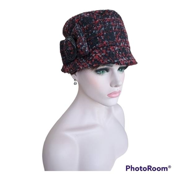Sanibel vintage bucket hat, black, grey and red. 100% polyester. Made in Canada - Picture 4 of 10